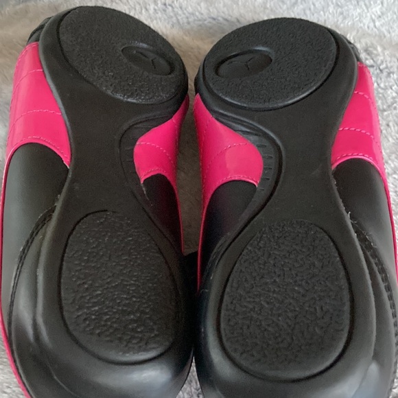 👠BOGO FREE👠NWOT ⭐️PUMA💫 Girls Black/Pink Indoor Soccer Shoes - Picture 6 of 6